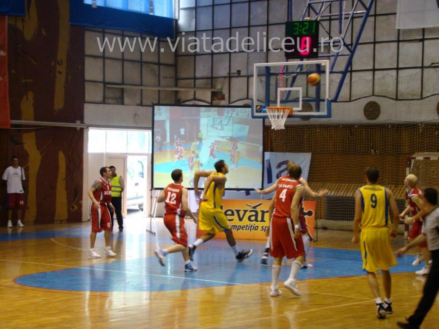 poze-romania-belarus-baschet-6