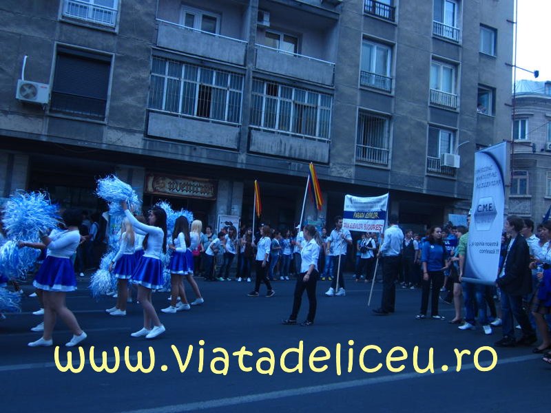 poze-parada-liceelor-2010-_16